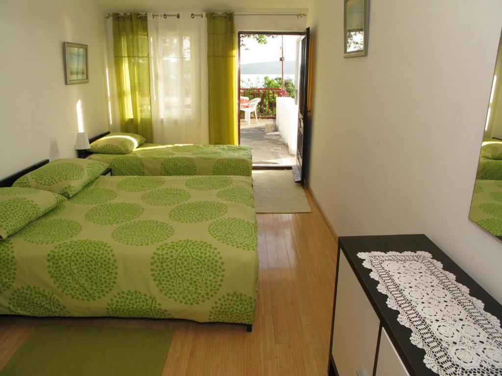 Apartments Ana Trogir Bagian luar foto